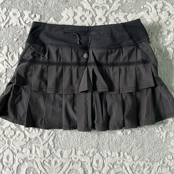 Lululemon running skirt - Picture 2 of 6